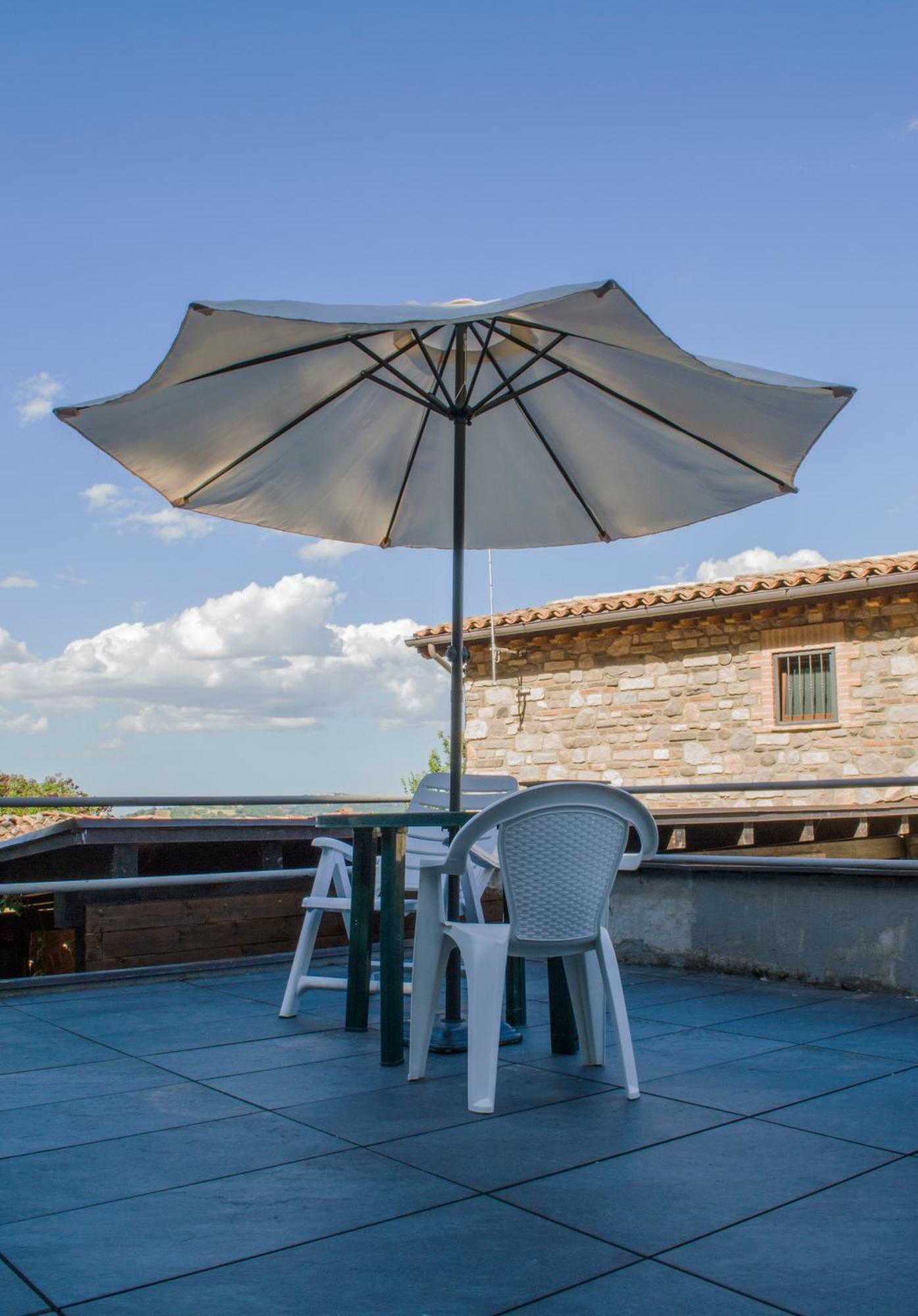 Locanda Della Rocca Sarnano Exterior foto